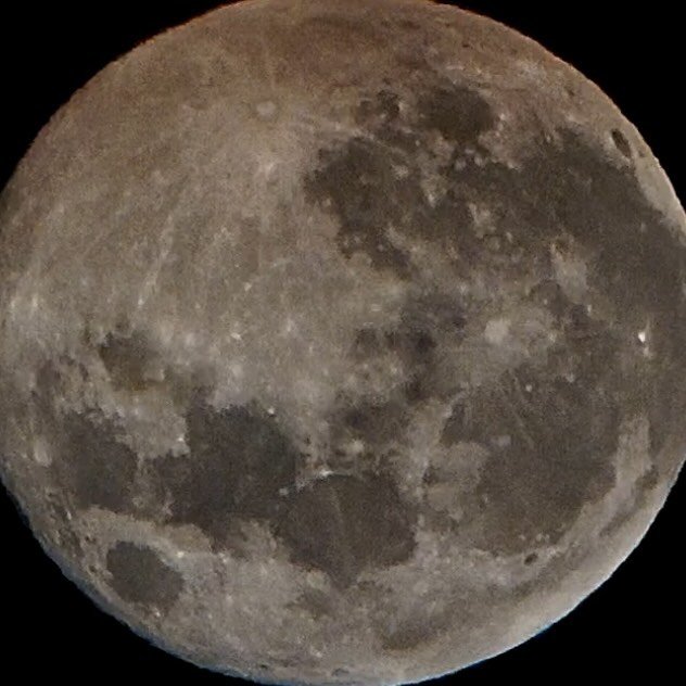 ★MOON★ PondPhuwin & PerthSanta Perth helping PondPhuwin : r/GMMTV